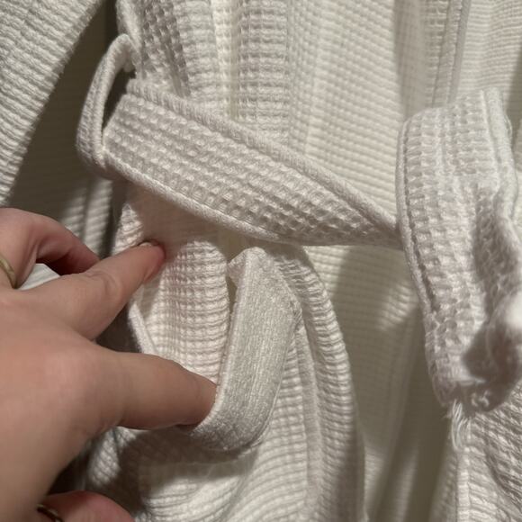 Cozy Earth White Waffle Cotton Robe Size Small - Picture 4 of 8